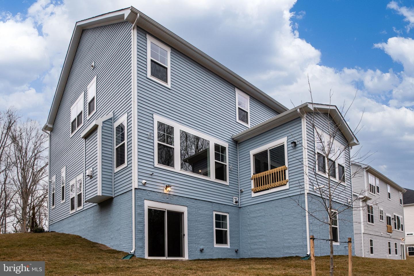 8757 SOUTHERN OAKS PLACE, LORTON, Virginia 22079, 5 Bedrooms Bedrooms, ,3 BathroomsBathrooms,Residential,For sale,8757 SOUTHERN OAKS PLACE,VAFX2237060 MLS # VAFX2237060