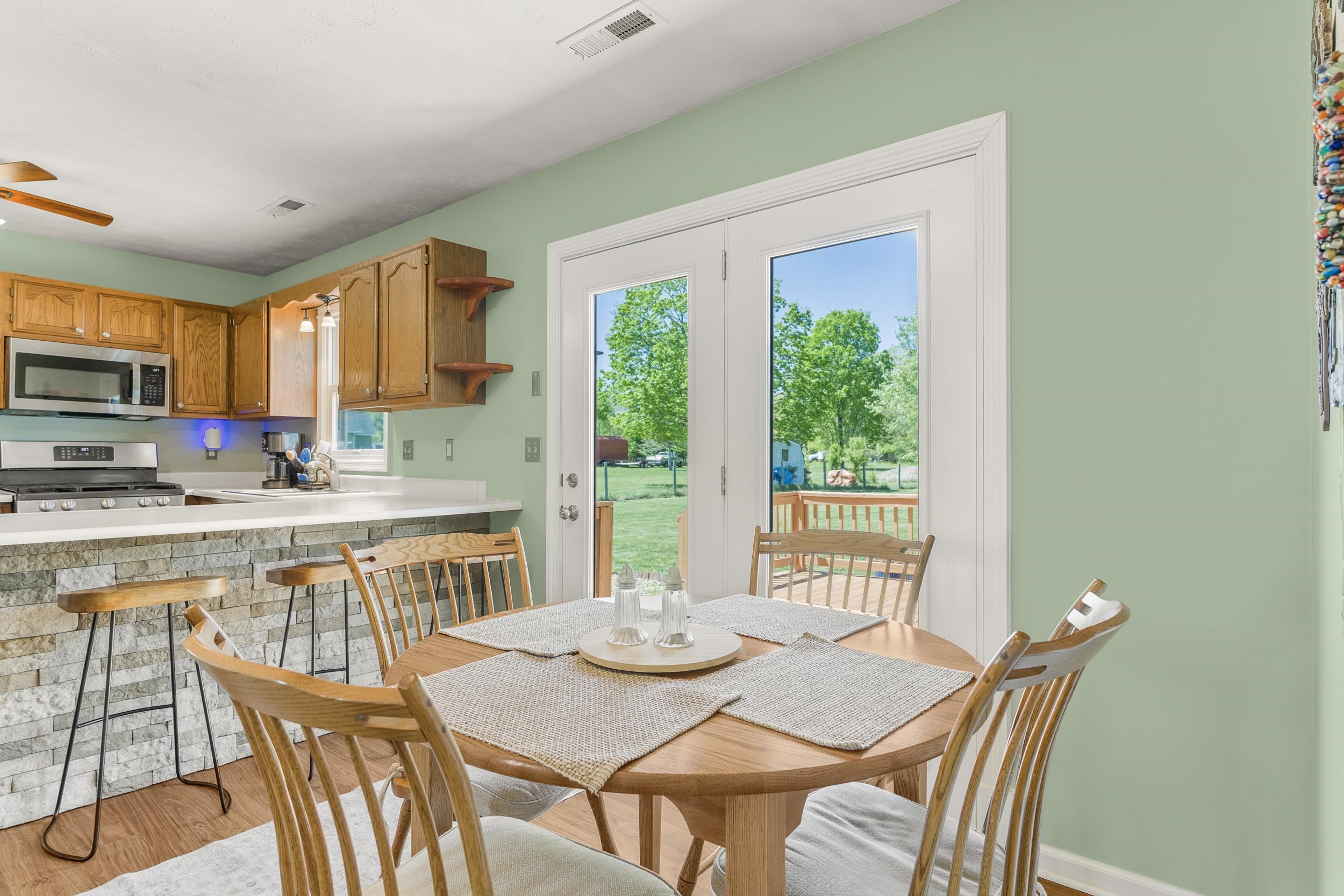997 BUFFALO GAP HWY, CHURCHVILLE, Virginia 24421, 3 Bedrooms Bedrooms, ,2 BathroomsBathrooms,Residential,997 BUFFALO GAP HWY,663947 MLS # 663947