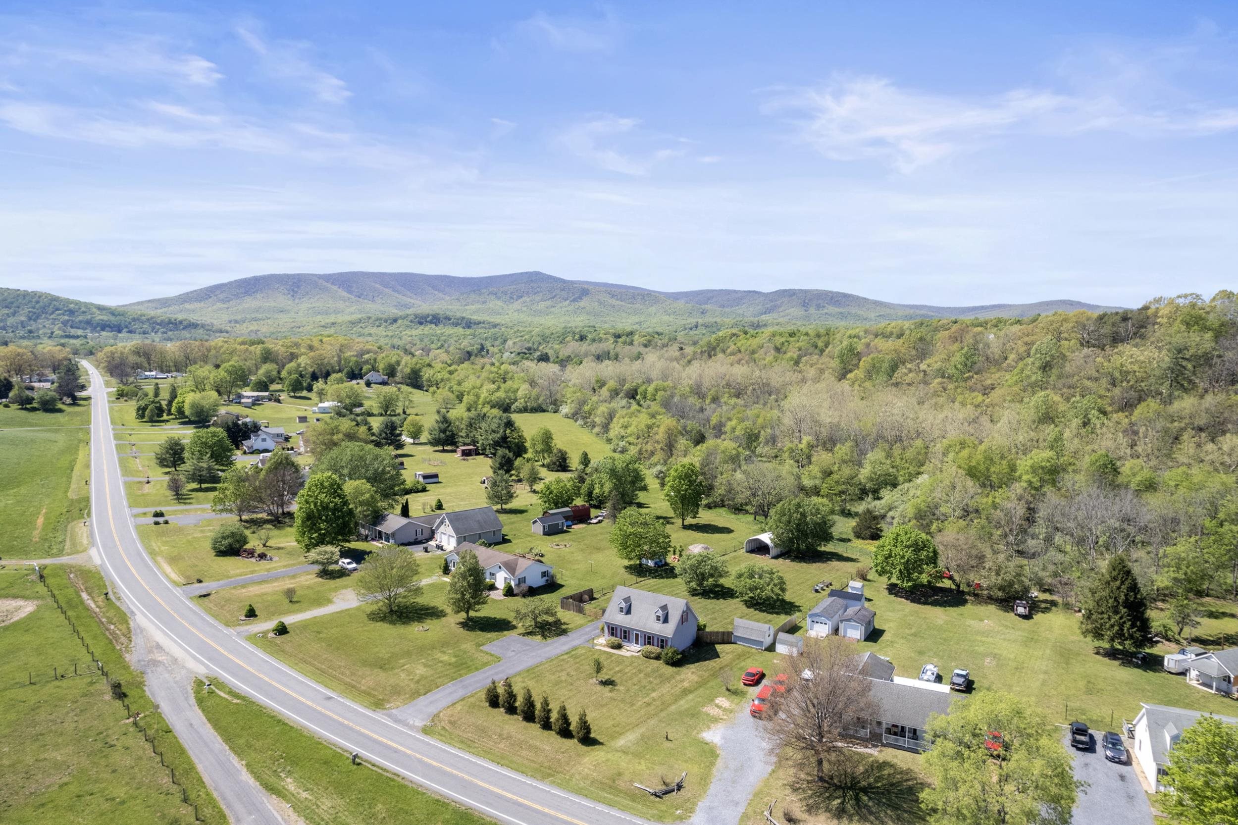 997 BUFFALO GAP HWY, CHURCHVILLE, Virginia 24421, 3 Bedrooms Bedrooms, ,2 BathroomsBathrooms,Residential,997 BUFFALO GAP HWY,663947 MLS # 663947