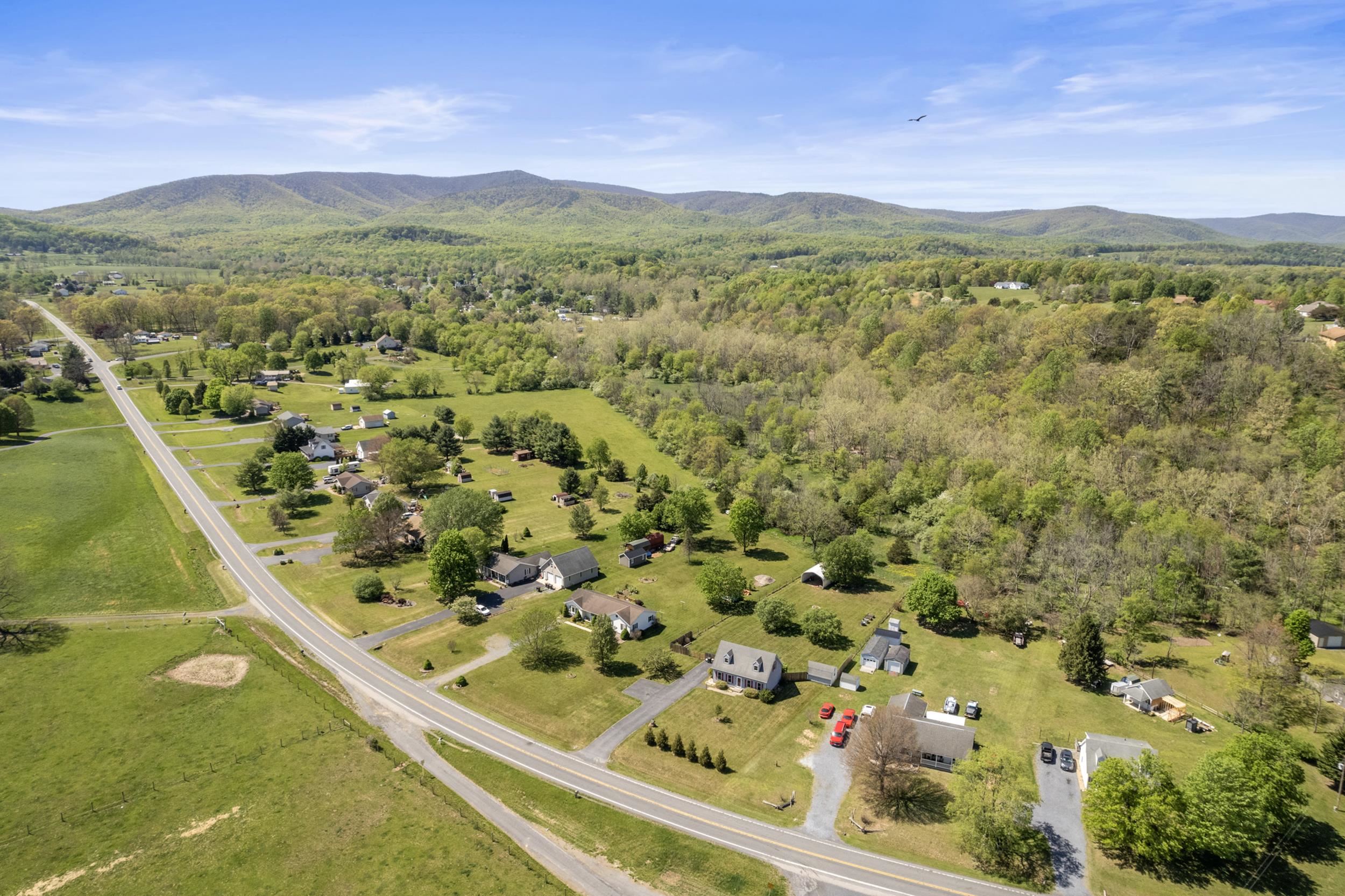 997 BUFFALO GAP HWY, CHURCHVILLE, Virginia 24421, 3 Bedrooms Bedrooms, ,2 BathroomsBathrooms,Residential,997 BUFFALO GAP HWY,663947 MLS # 663947