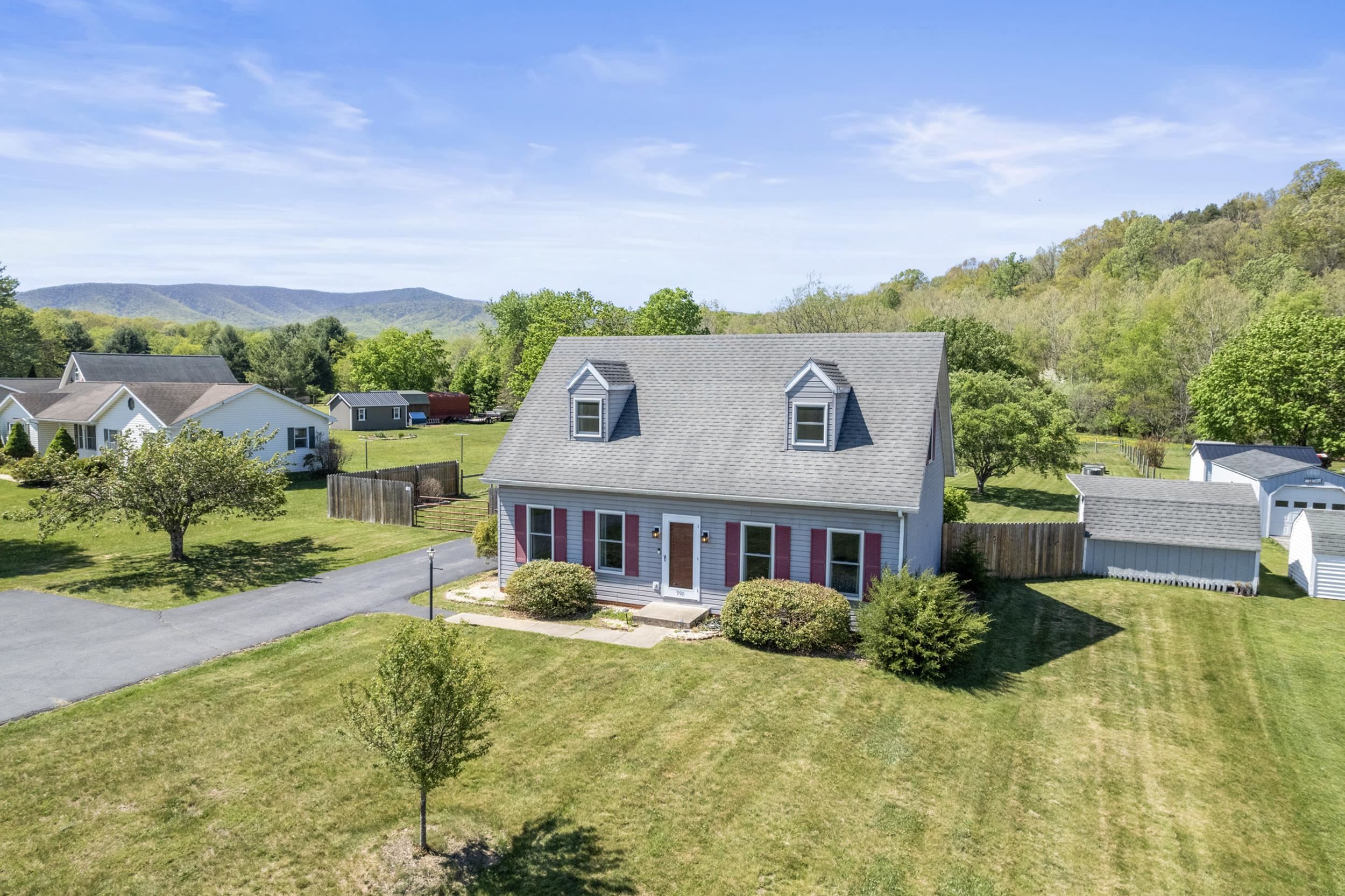 997 BUFFALO GAP HWY, CHURCHVILLE, Virginia 24421, 3 Bedrooms Bedrooms, ,2 BathroomsBathrooms,Residential,997 BUFFALO GAP HWY,663947 MLS # 663947