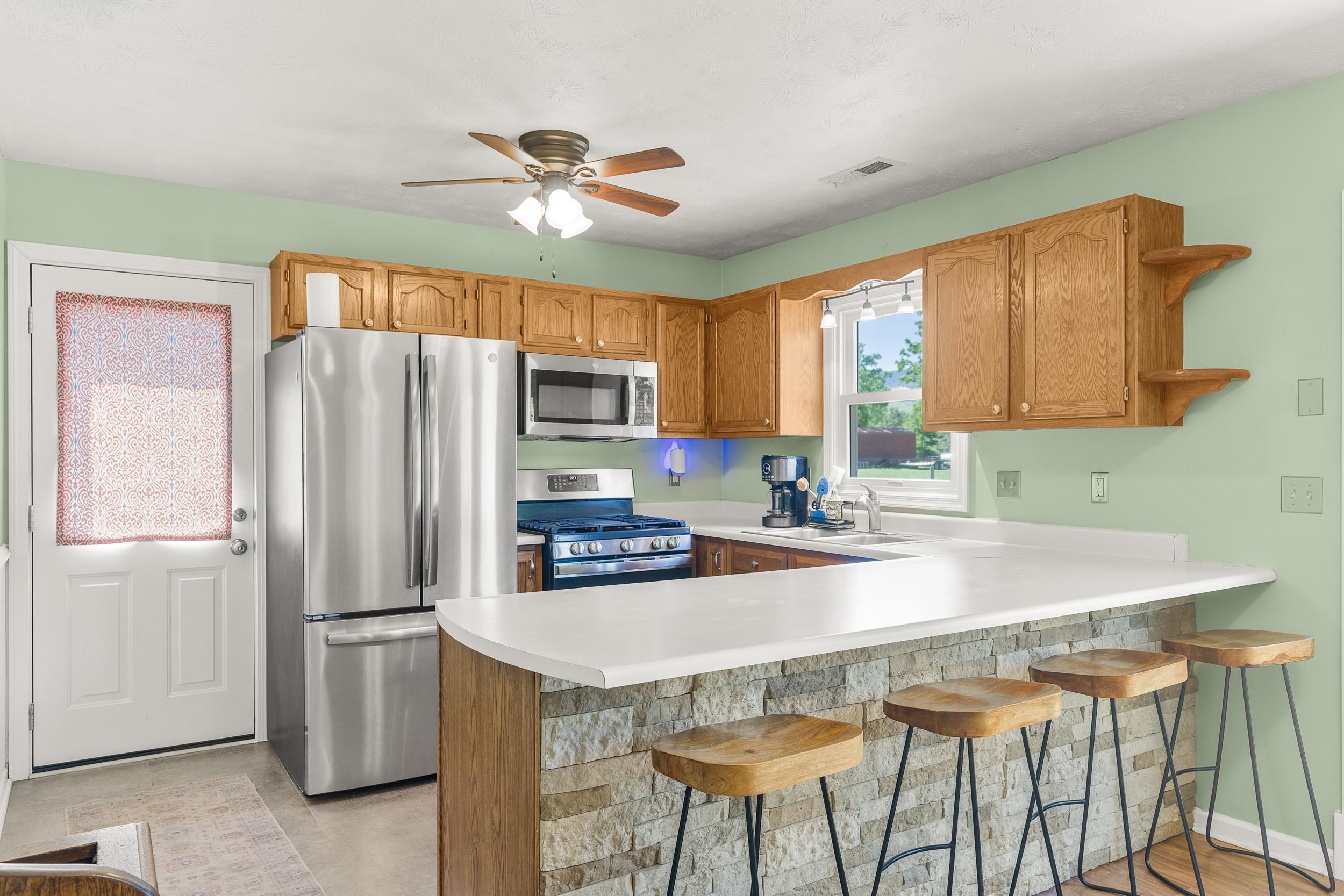 997 BUFFALO GAP HWY, CHURCHVILLE, Virginia 24421, 3 Bedrooms Bedrooms, ,2 BathroomsBathrooms,Residential,997 BUFFALO GAP HWY,663947 MLS # 663947