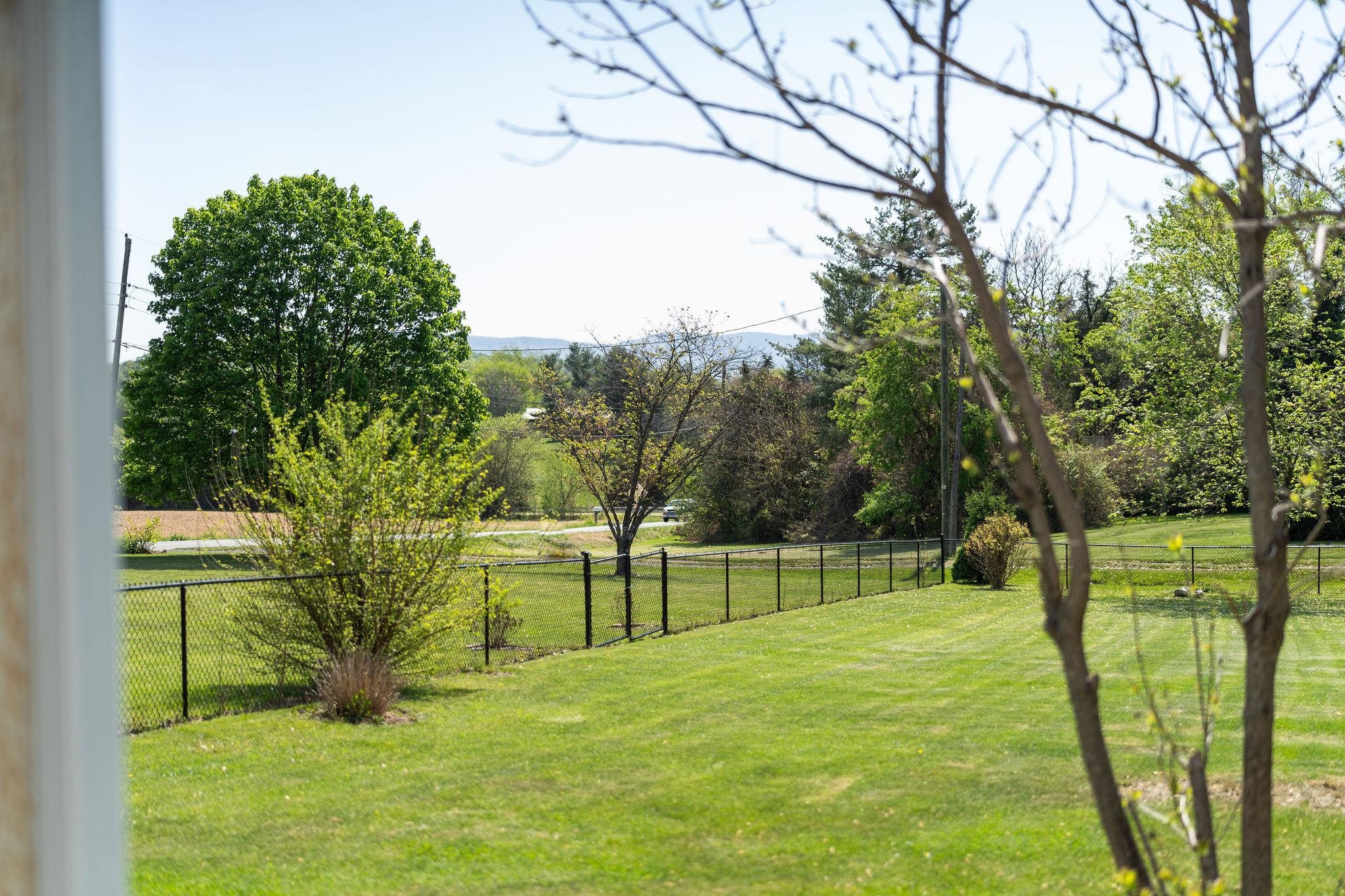 19 NEW HOPE AND CRIMORA RD, WAYNESBORO, Virginia 22980, 2 Bedrooms Bedrooms, ,1 BathroomBathrooms,Residential,19 NEW HOPE AND CRIMORA RD,663951 MLS # 663951