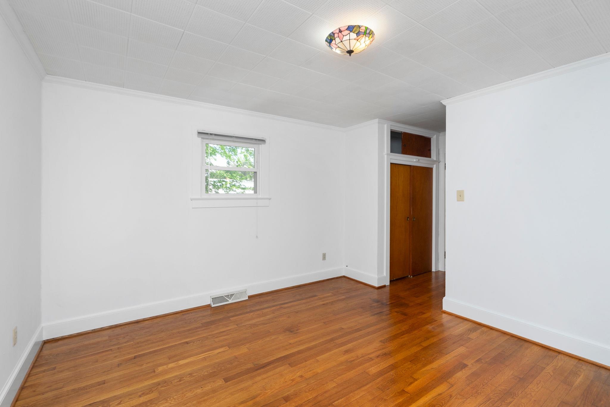 19 NEW HOPE AND CRIMORA RD, WAYNESBORO, Virginia 22980, 2 Bedrooms Bedrooms, ,1 BathroomBathrooms,Residential,19 NEW HOPE AND CRIMORA RD,663951 MLS # 663951