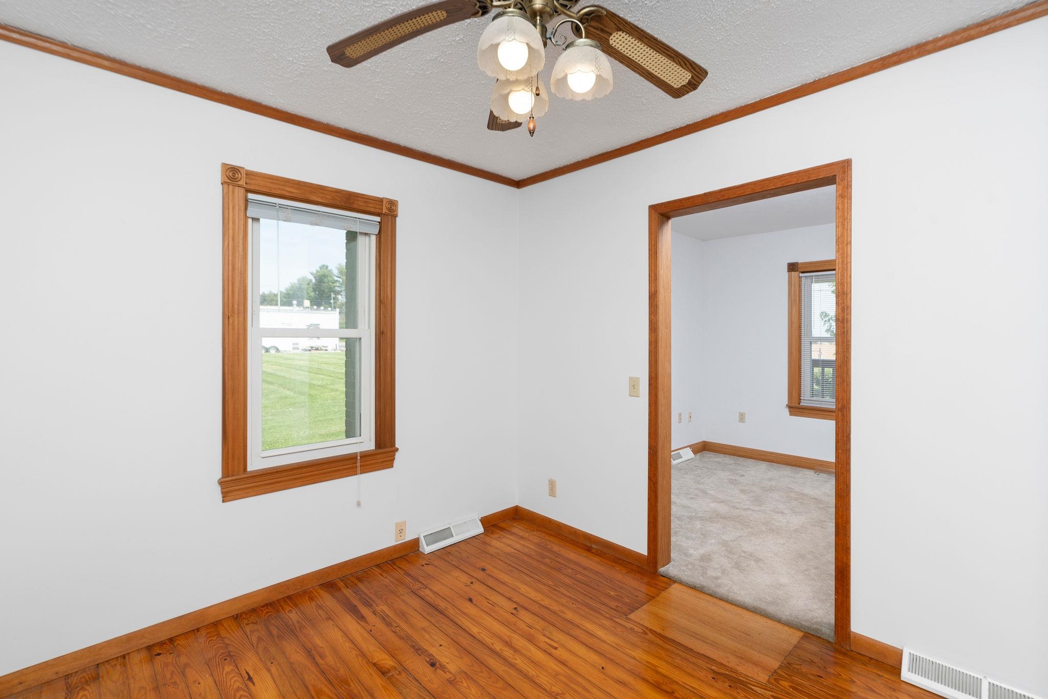 19 NEW HOPE AND CRIMORA RD, WAYNESBORO, Virginia 22980, 2 Bedrooms Bedrooms, ,1 BathroomBathrooms,Residential,19 NEW HOPE AND CRIMORA RD,663951 MLS # 663951