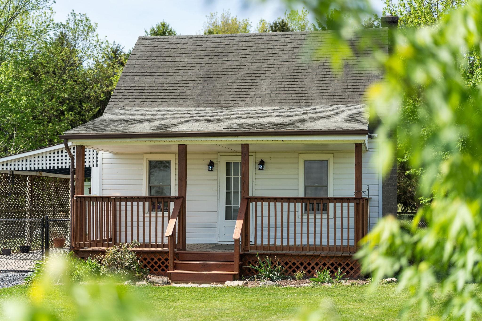 19 NEW HOPE AND CRIMORA RD, WAYNESBORO, Virginia 22980, 2 Bedrooms Bedrooms, ,1 BathroomBathrooms,Residential,19 NEW HOPE AND CRIMORA RD,663951 MLS # 663951