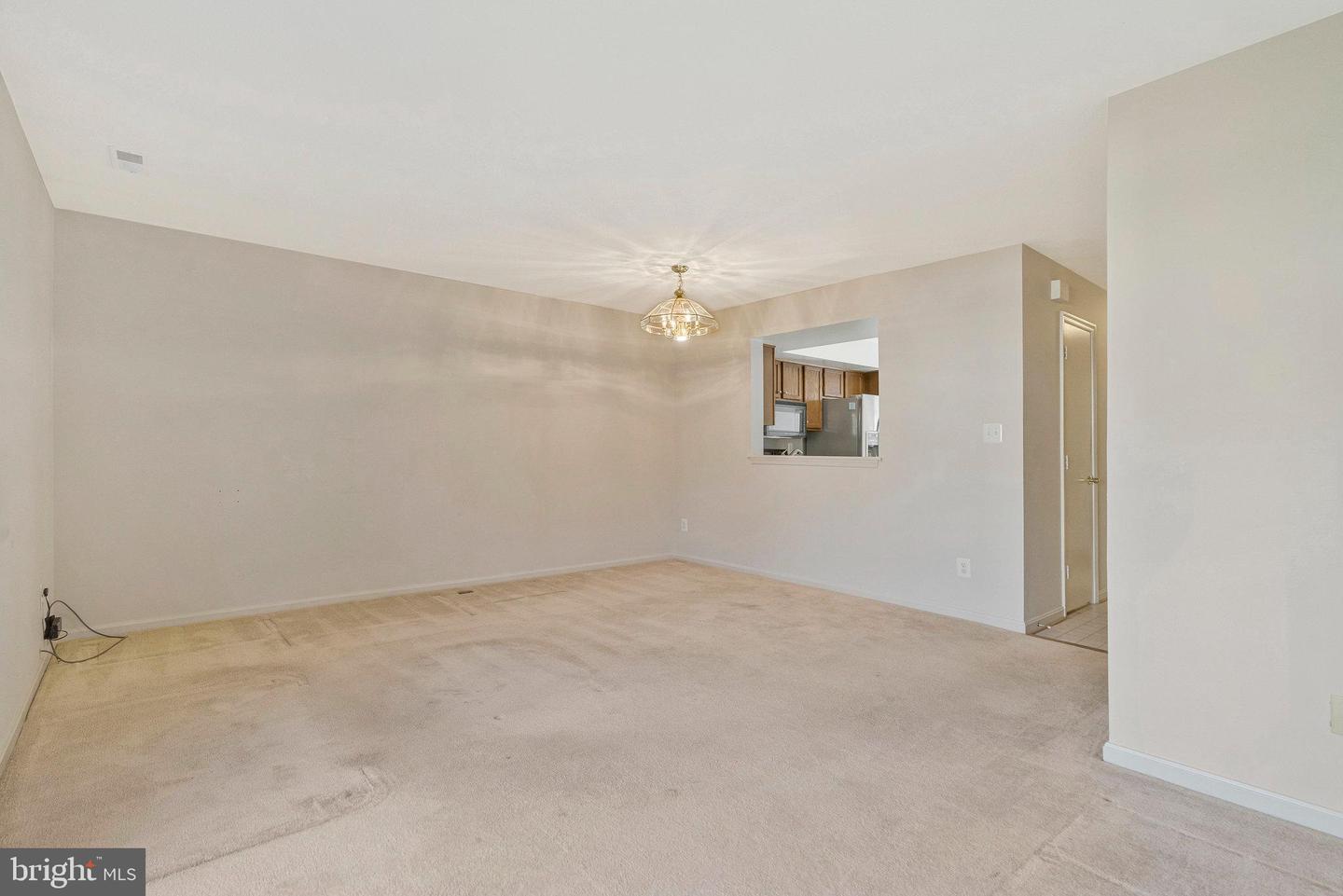 46726 SUMMIT TER #136, STERLING, Virginia 20164, 2 Bedrooms Bedrooms, ,2 BathroomsBathrooms,Residential,For sale,46726 SUMMIT TER #136,VALO2095016 MLS # VALO2095016