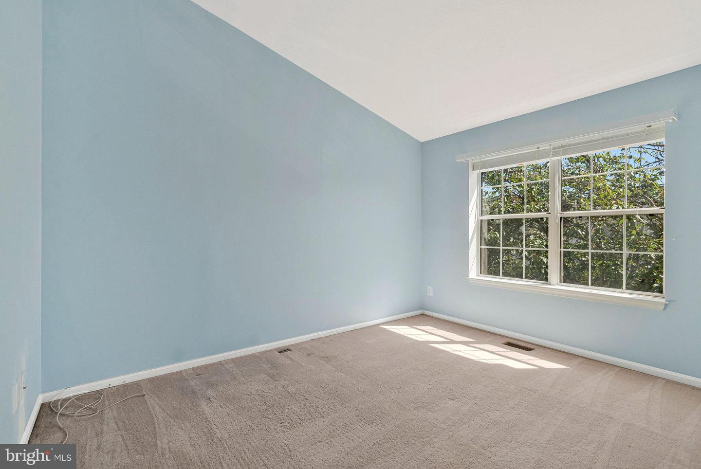 46726 SUMMIT TER #136, STERLING, Virginia 20164, 2 Bedrooms Bedrooms, ,2 BathroomsBathrooms,Residential,For sale,46726 SUMMIT TER #136,VALO2095016 MLS # VALO2095016