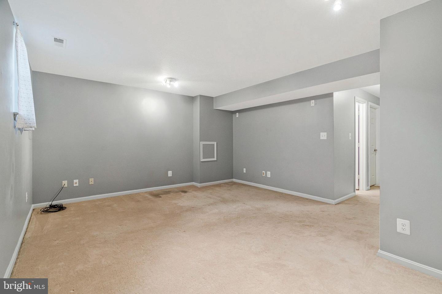 46726 SUMMIT TER #136, STERLING, Virginia 20164, 2 Bedrooms Bedrooms, ,2 BathroomsBathrooms,Residential,For sale,46726 SUMMIT TER #136,VALO2095016 MLS # VALO2095016