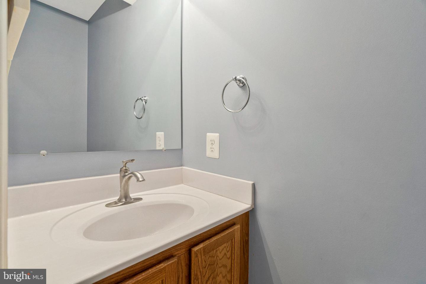 46726 SUMMIT TER #136, STERLING, Virginia 20164, 2 Bedrooms Bedrooms, ,2 BathroomsBathrooms,Residential,For sale,46726 SUMMIT TER #136,VALO2095016 MLS # VALO2095016