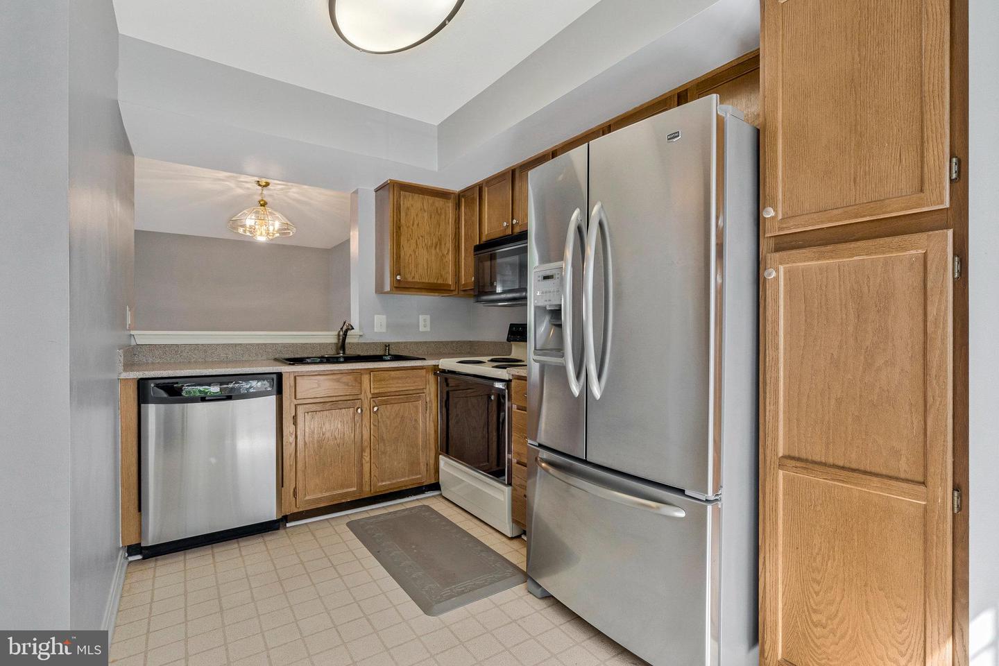46726 SUMMIT TER #136, STERLING, Virginia 20164, 2 Bedrooms Bedrooms, ,2 BathroomsBathrooms,Residential,For sale,46726 SUMMIT TER #136,VALO2095016 MLS # VALO2095016