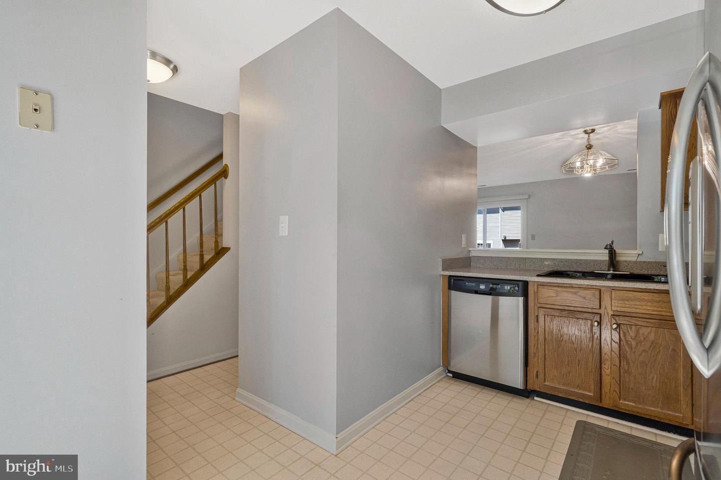 46726 SUMMIT TER #136, STERLING, Virginia 20164, 2 Bedrooms Bedrooms, ,2 BathroomsBathrooms,Residential,For sale,46726 SUMMIT TER #136,VALO2095016 MLS # VALO2095016