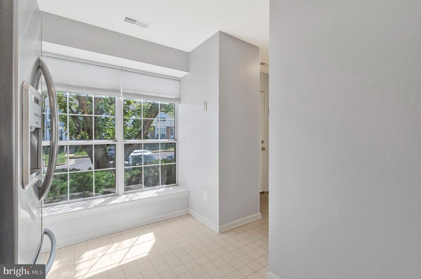 46726 SUMMIT TER #136, STERLING, Virginia 20164, 2 Bedrooms Bedrooms, ,2 BathroomsBathrooms,Residential,For sale,46726 SUMMIT TER #136,VALO2095016 MLS # VALO2095016