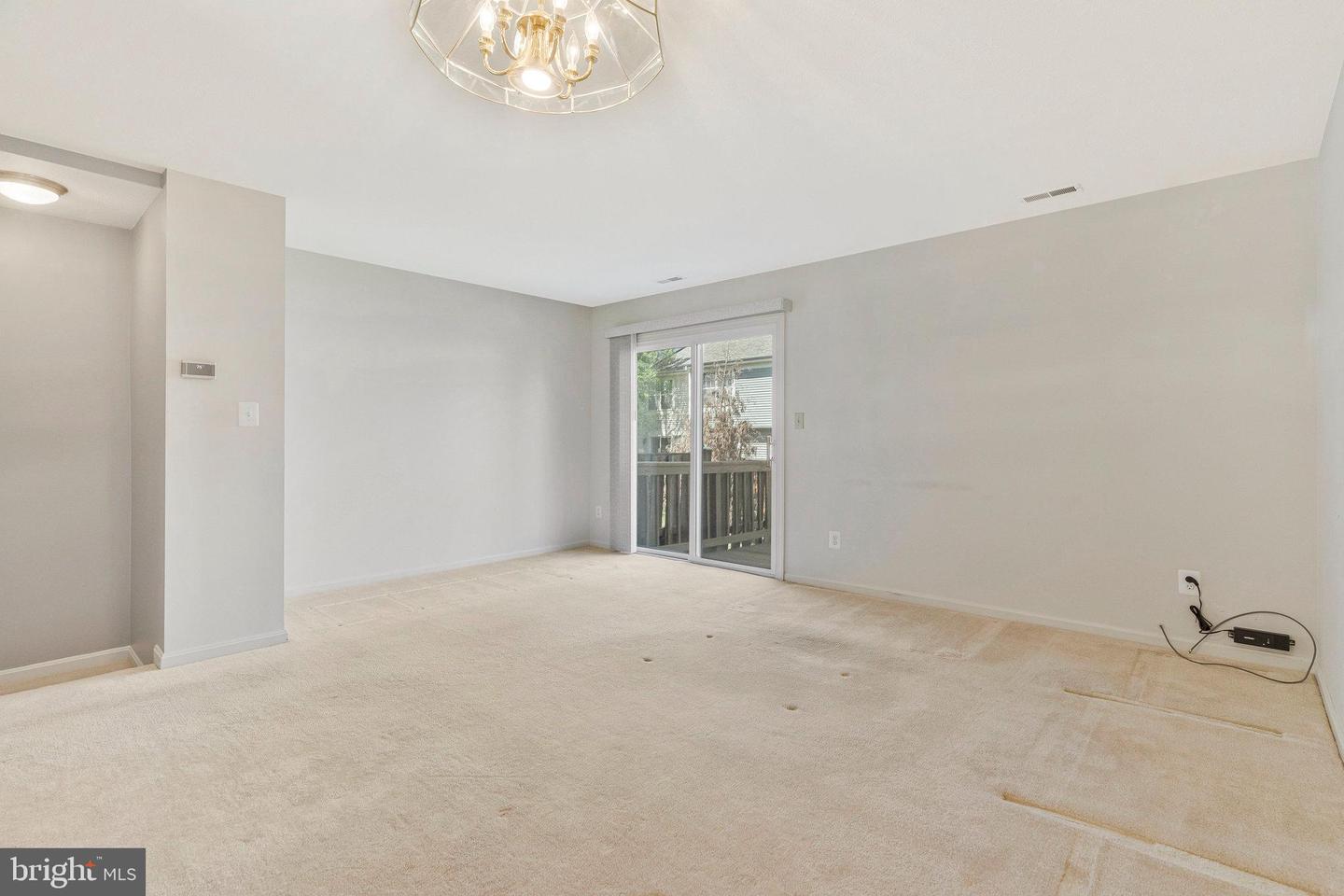 46726 SUMMIT TER #136, STERLING, Virginia 20164, 2 Bedrooms Bedrooms, ,2 BathroomsBathrooms,Residential,For sale,46726 SUMMIT TER #136,VALO2095016 MLS # VALO2095016
