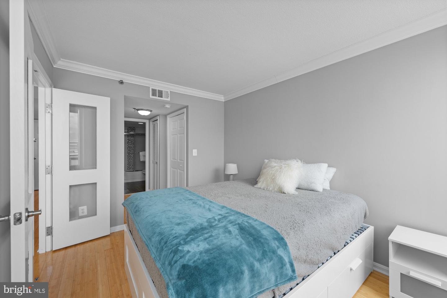 701 PENNSYLVANIA AVE NW #PH2, WASHINGTON, District Of Columbia 20004, 1 Bedroom Bedrooms, ,1 BathroomBathrooms,Residential,For sale,701 PENNSYLVANIA AVE NW #PH2,DCDC2197864 MLS # DCDC2197864