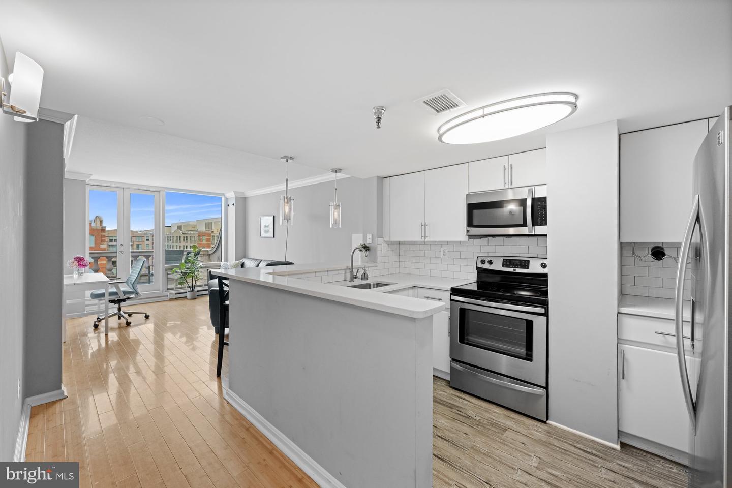 701 PENNSYLVANIA AVE NW #PH2, WASHINGTON, District Of Columbia 20004, 1 Bedroom Bedrooms, ,1 BathroomBathrooms,Residential,For sale,701 PENNSYLVANIA AVE NW #PH2,DCDC2197864 MLS # DCDC2197864
