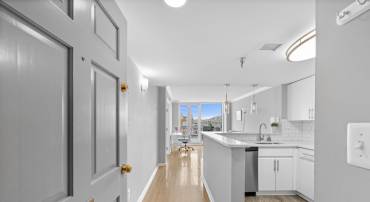 701 PENNSYLVANIA AVE NW #PH2, WASHINGTON, District Of Columbia 20004, 1 Bedroom Bedrooms, ,1 BathroomBathrooms,Residential,For sale,701 PENNSYLVANIA AVE NW #PH2,DCDC2197864 MLS # DCDC2197864