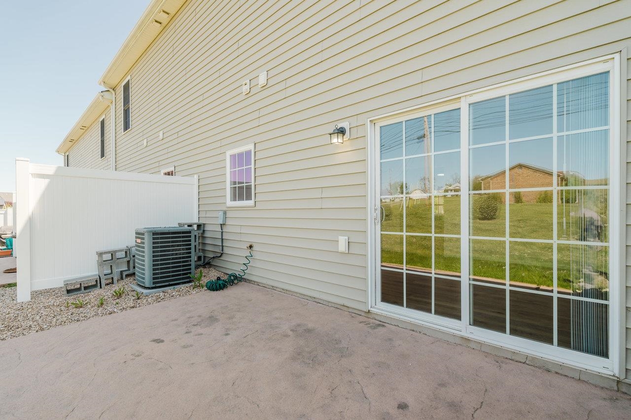 1060 CHERRYBROOK DR, HARRISONBURG, Virginia 22802, 3 Bedrooms Bedrooms, ,2 BathroomsBathrooms,Residential,1060 CHERRYBROOK DR,663952 MLS # 663952