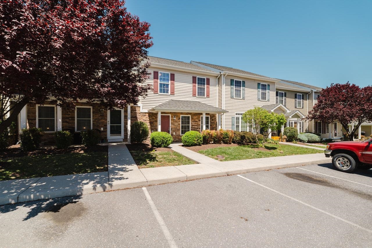 1060 CHERRYBROOK DR, HARRISONBURG, Virginia 22802, 3 Bedrooms Bedrooms, ,2 BathroomsBathrooms,Residential,1060 CHERRYBROOK DR,663952 MLS # 663952