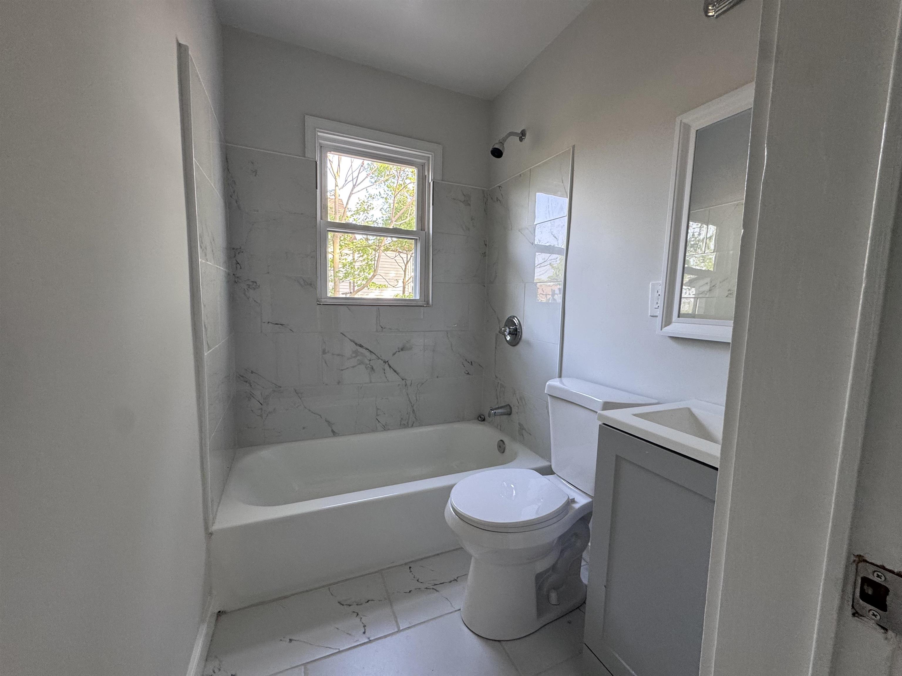 105 WAVERLY ST, STAUNTON, Virginia 24401, 3 Bedrooms Bedrooms, ,2 BathroomsBathrooms,Residential,105 WAVERLY ST,663956 MLS # 663956