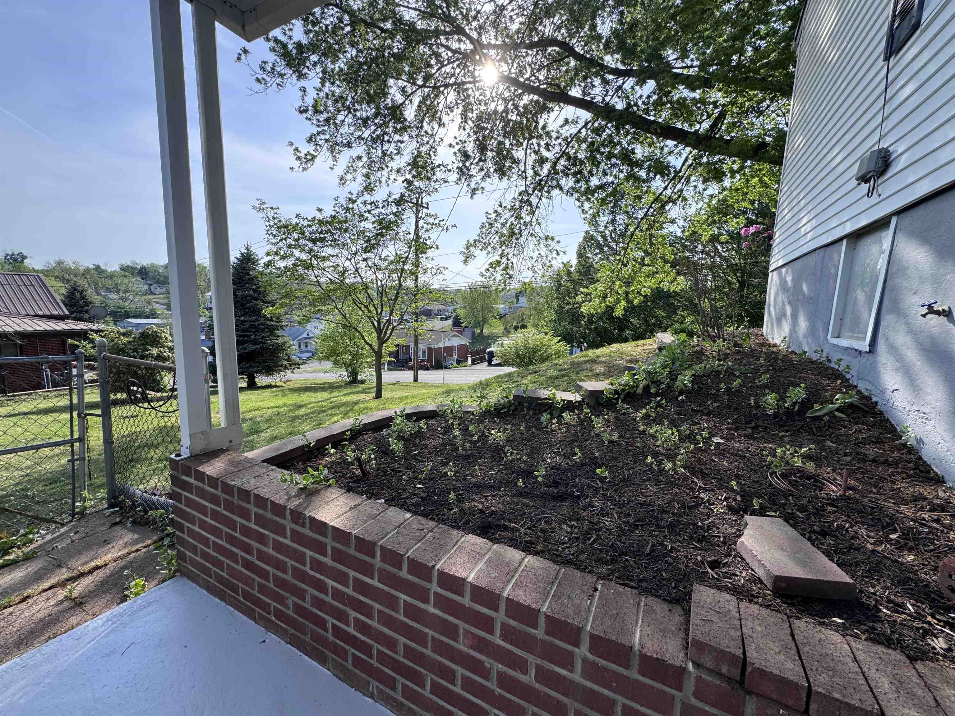 105 WAVERLY ST, STAUNTON, Virginia 24401, 3 Bedrooms Bedrooms, ,2 BathroomsBathrooms,Residential,105 WAVERLY ST,663956 MLS # 663956