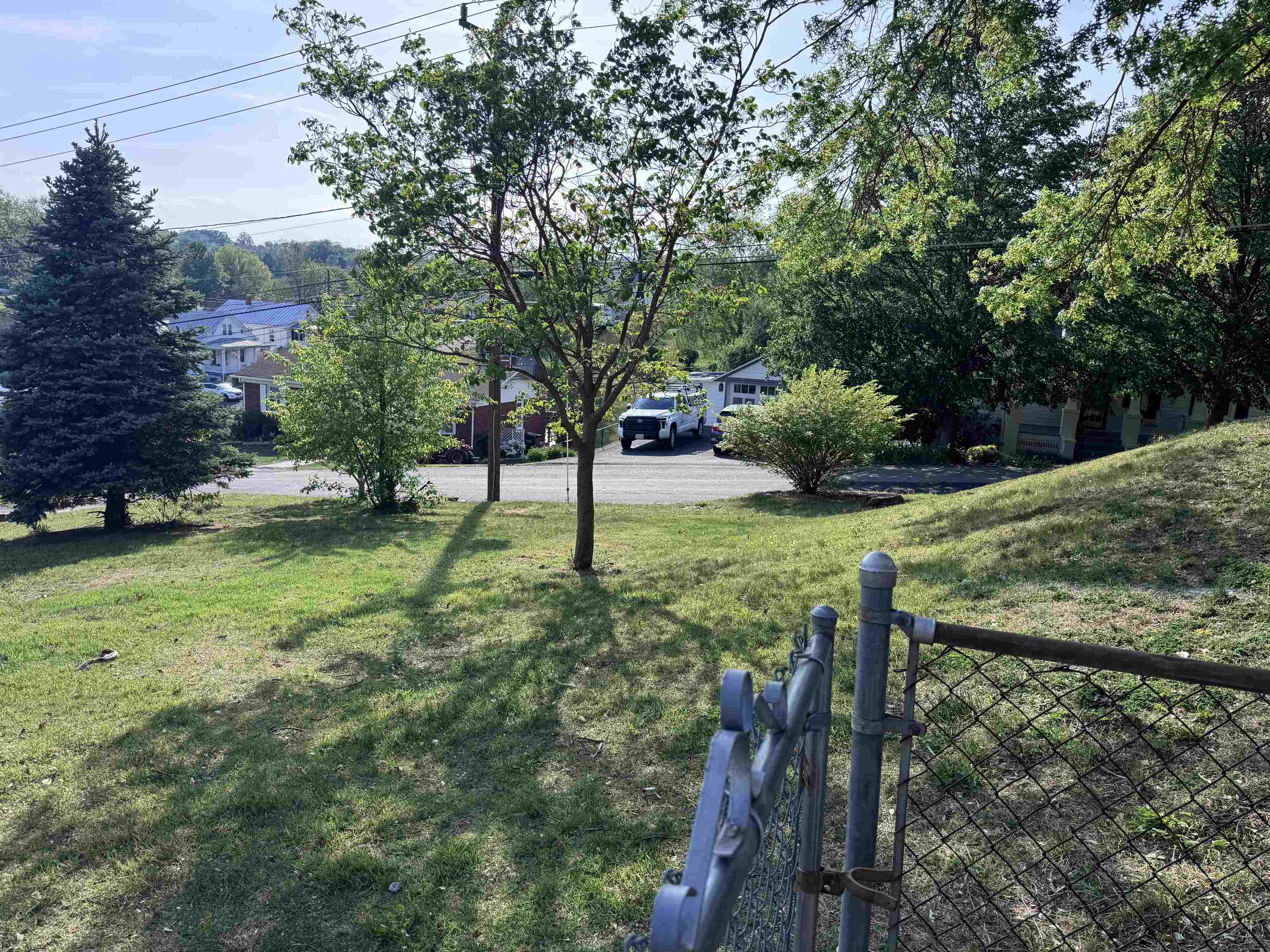 105 WAVERLY ST, STAUNTON, Virginia 24401, 3 Bedrooms Bedrooms, ,2 BathroomsBathrooms,Residential,105 WAVERLY ST,663956 MLS # 663956