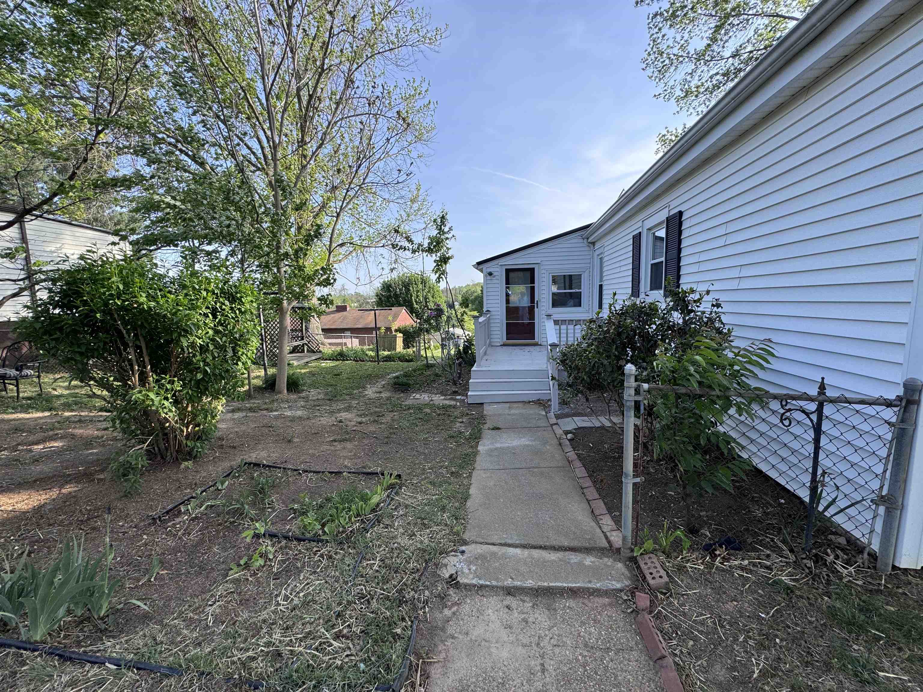 105 WAVERLY ST, STAUNTON, Virginia 24401, 3 Bedrooms Bedrooms, ,2 BathroomsBathrooms,Residential,105 WAVERLY ST,663956 MLS # 663956