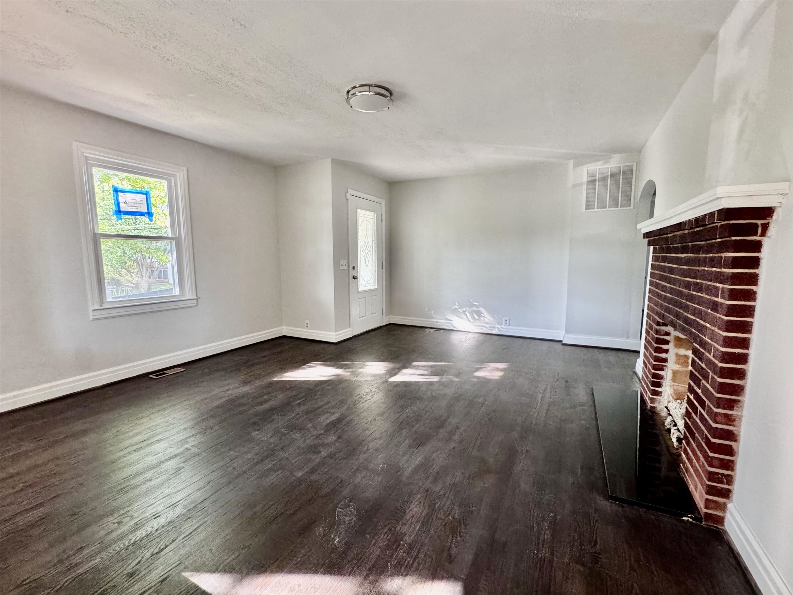 105 WAVERLY ST, STAUNTON, Virginia 24401, 3 Bedrooms Bedrooms, ,2 BathroomsBathrooms,Residential,105 WAVERLY ST,663956 MLS # 663956