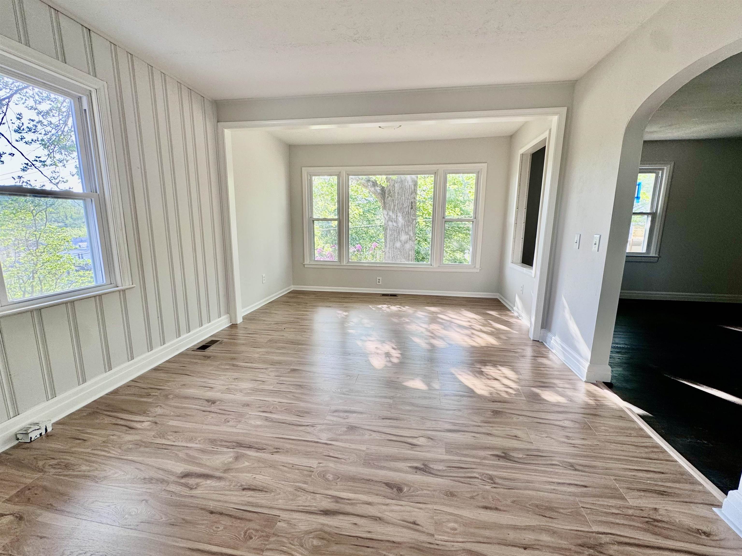 105 WAVERLY ST, STAUNTON, Virginia 24401, 3 Bedrooms Bedrooms, ,2 BathroomsBathrooms,Residential,105 WAVERLY ST,663956 MLS # 663956