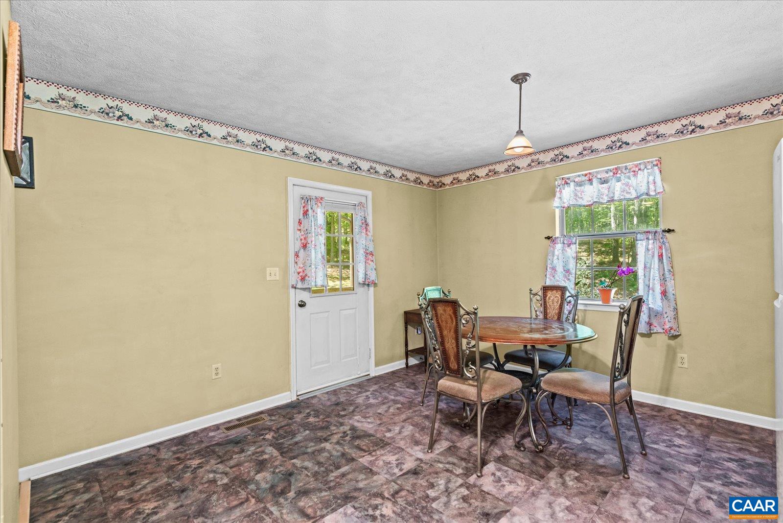 054 COURTHOUSE MOUNTAIN RD, MADISON, Virginia 22727, 3 Bedrooms Bedrooms, ,2 BathroomsBathrooms,Residential,Kilby,054 COURTHOUSE MOUNTAIN RD,663961 MLS # 663961