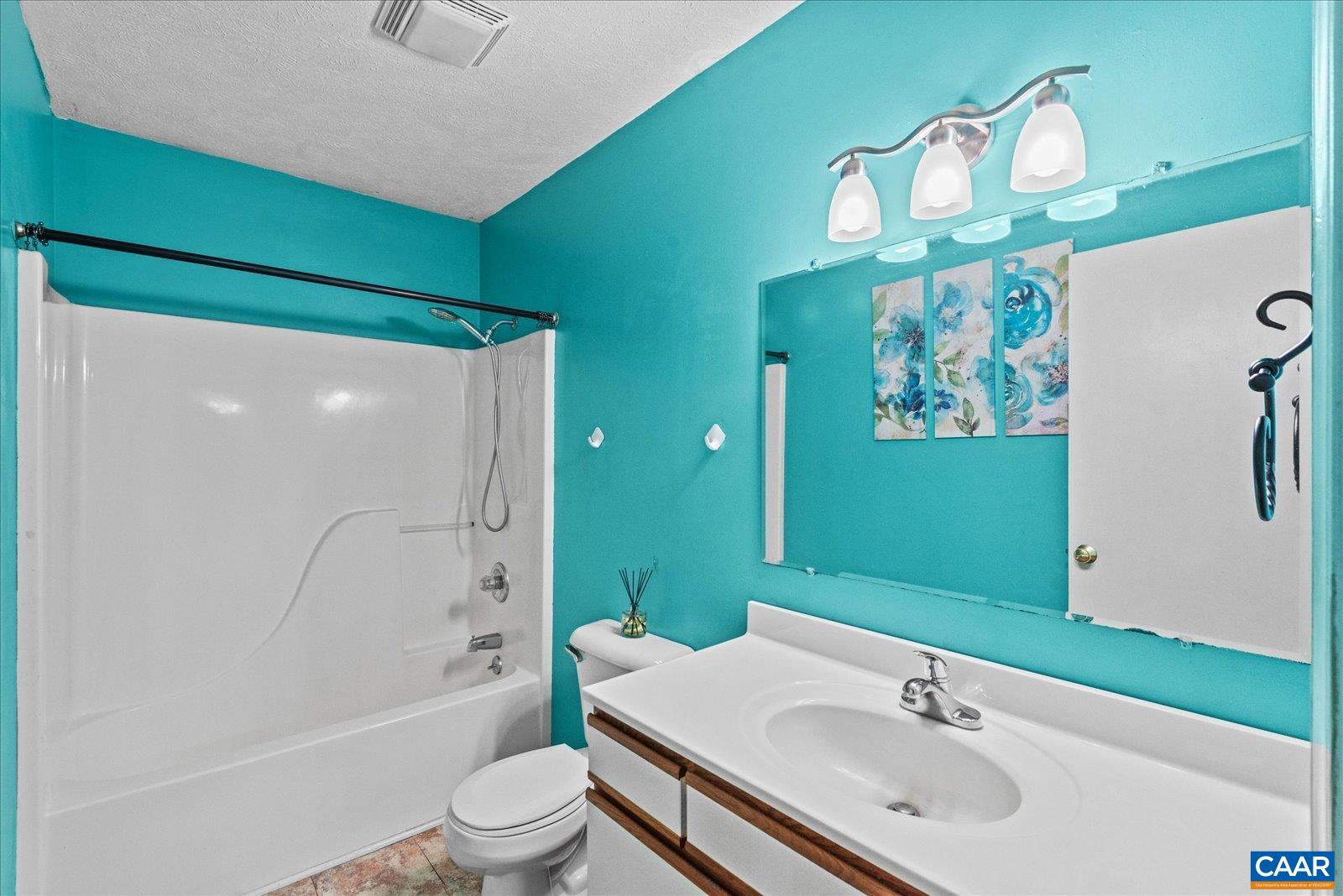 054 COURTHOUSE MOUNTAIN RD, MADISON, Virginia 22727, 3 Bedrooms Bedrooms, ,2 BathroomsBathrooms,Residential,Kilby,054 COURTHOUSE MOUNTAIN RD,663961 MLS # 663961