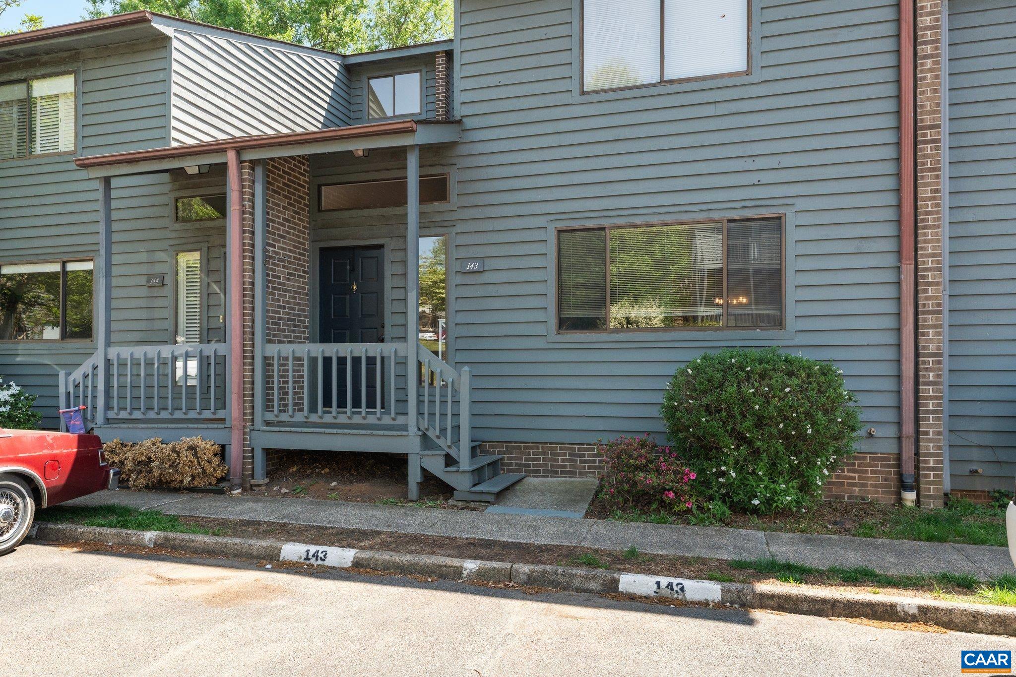 143 HARVEST DR, CHARLOTTESVILLE, Virginia 22903, 2 Bedrooms Bedrooms, ,2 BathroomsBathrooms,Residential,143 HARVEST DR,663962 MLS # 663962