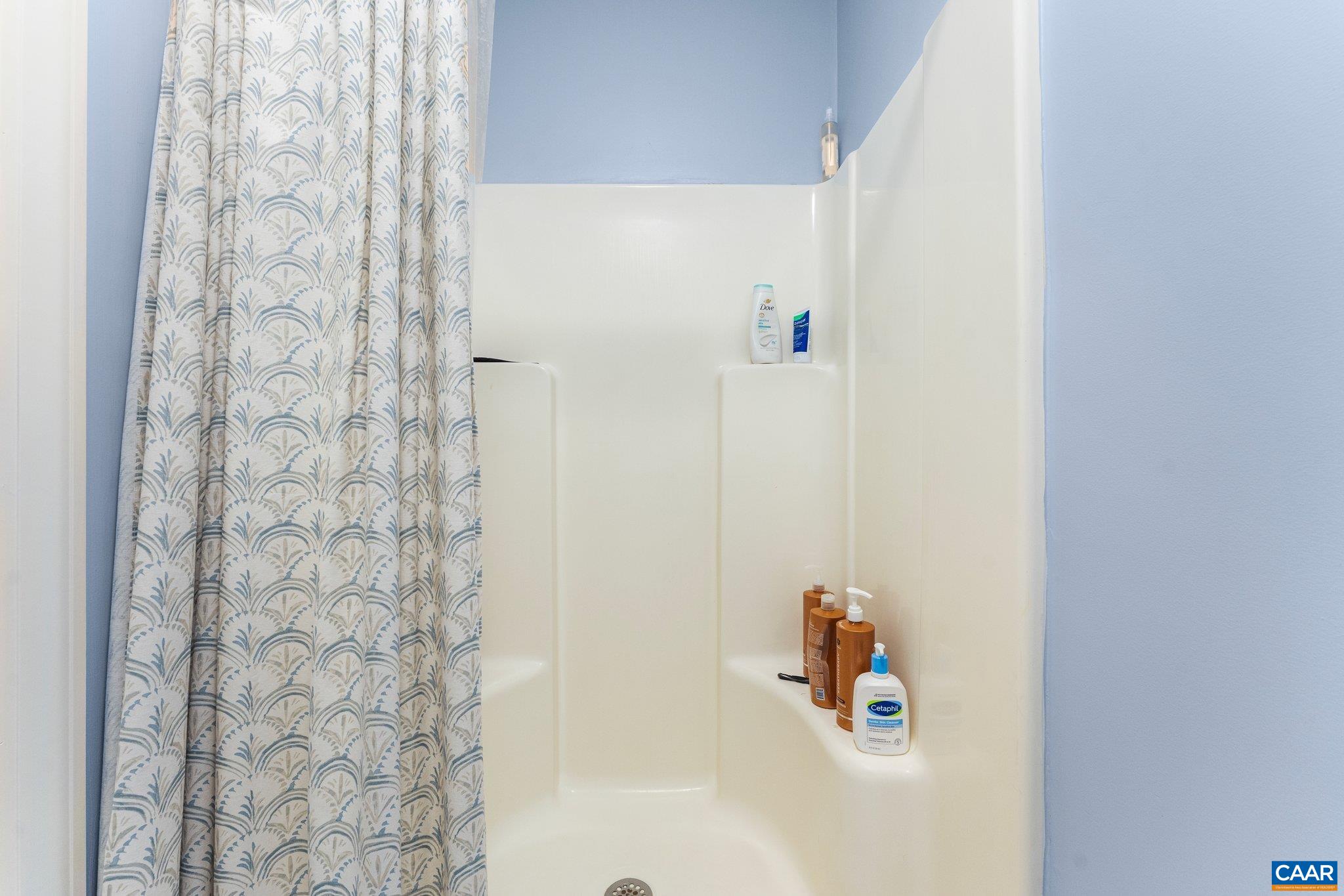 143 HARVEST DR, CHARLOTTESVILLE, Virginia 22903, 2 Bedrooms Bedrooms, ,2 BathroomsBathrooms,Residential,143 HARVEST DR,663962 MLS # 663962