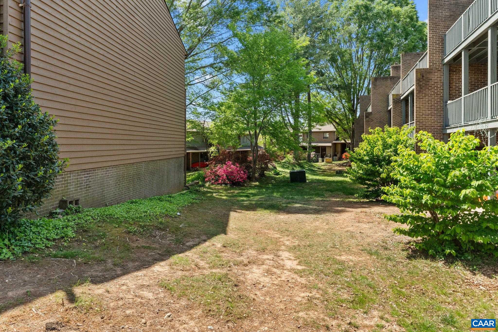 143 HARVEST DR, CHARLOTTESVILLE, Virginia 22903, 2 Bedrooms Bedrooms, ,2 BathroomsBathrooms,Residential,143 HARVEST DR,663962 MLS # 663962