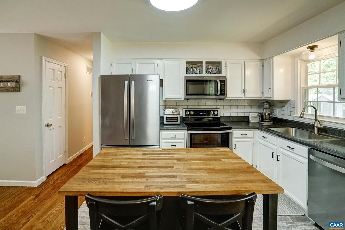 209 OLD LYNCHBURG RD, CHARLOTTESVILLE, Virginia 22903, 4 Bedrooms Bedrooms, ,3 BathroomsBathrooms,Residential,For sale,209 OLD LYNCHBURG RD,663822 MLS # 663822