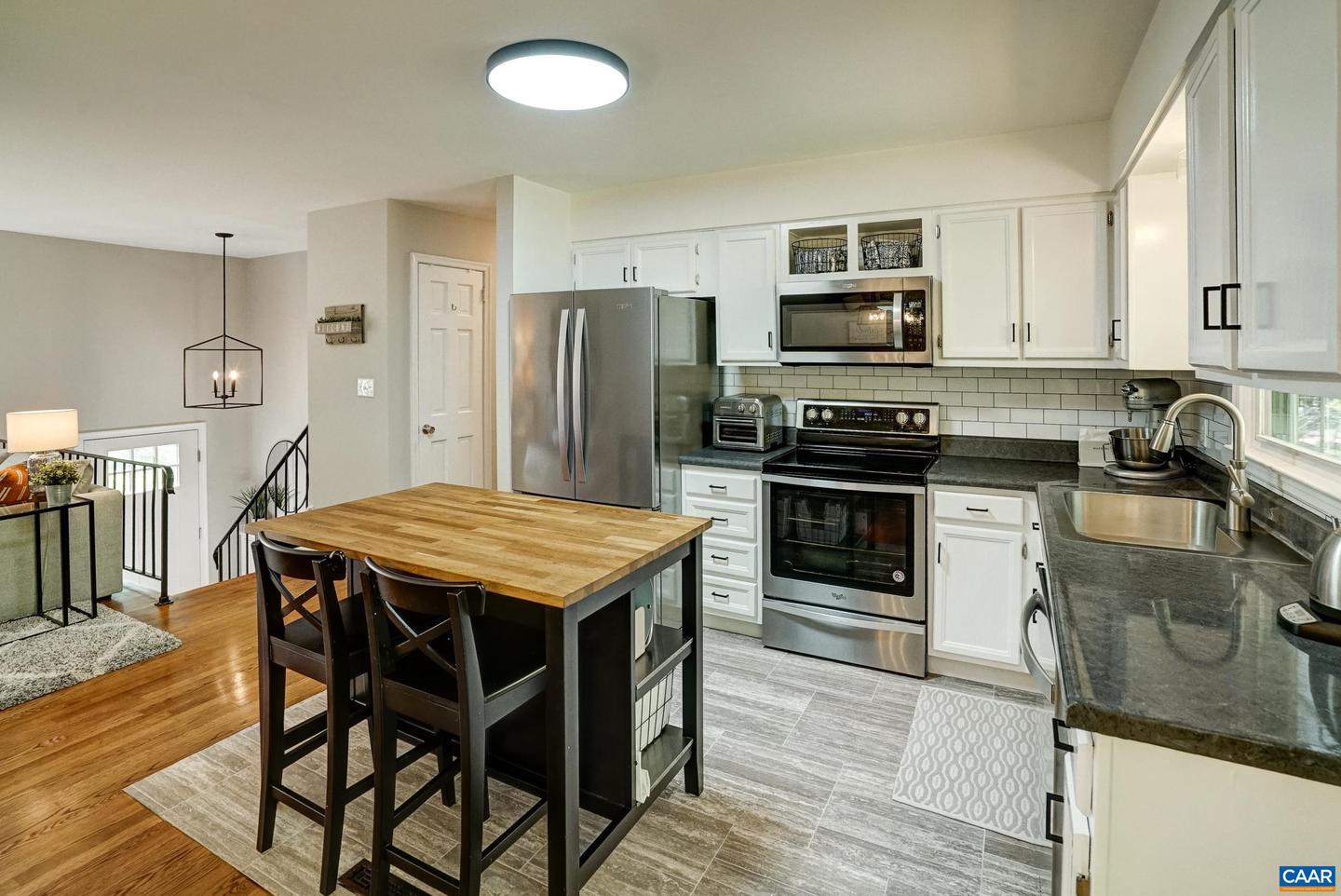 209 OLD LYNCHBURG RD, CHARLOTTESVILLE, Virginia 22903, 4 Bedrooms Bedrooms, ,3 BathroomsBathrooms,Residential,For sale,209 OLD LYNCHBURG RD,663822 MLS # 663822