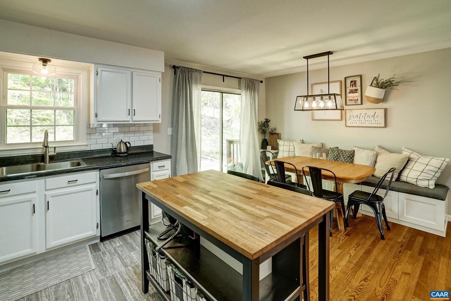 209 OLD LYNCHBURG RD, CHARLOTTESVILLE, Virginia 22903, 4 Bedrooms Bedrooms, ,3 BathroomsBathrooms,Residential,For sale,209 OLD LYNCHBURG RD,663822 MLS # 663822