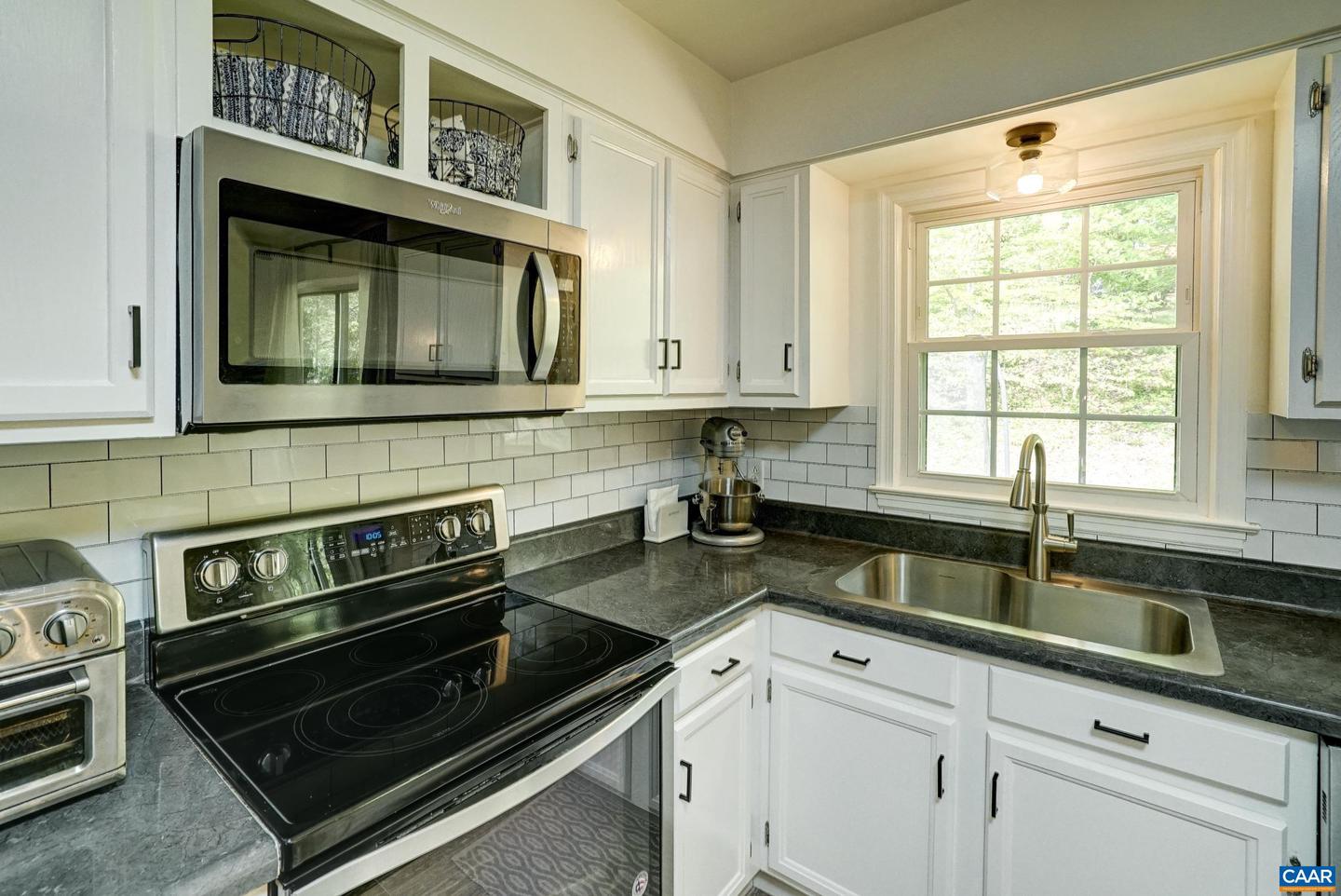 209 OLD LYNCHBURG RD, CHARLOTTESVILLE, Virginia 22903, 4 Bedrooms Bedrooms, ,3 BathroomsBathrooms,Residential,For sale,209 OLD LYNCHBURG RD,663822 MLS # 663822