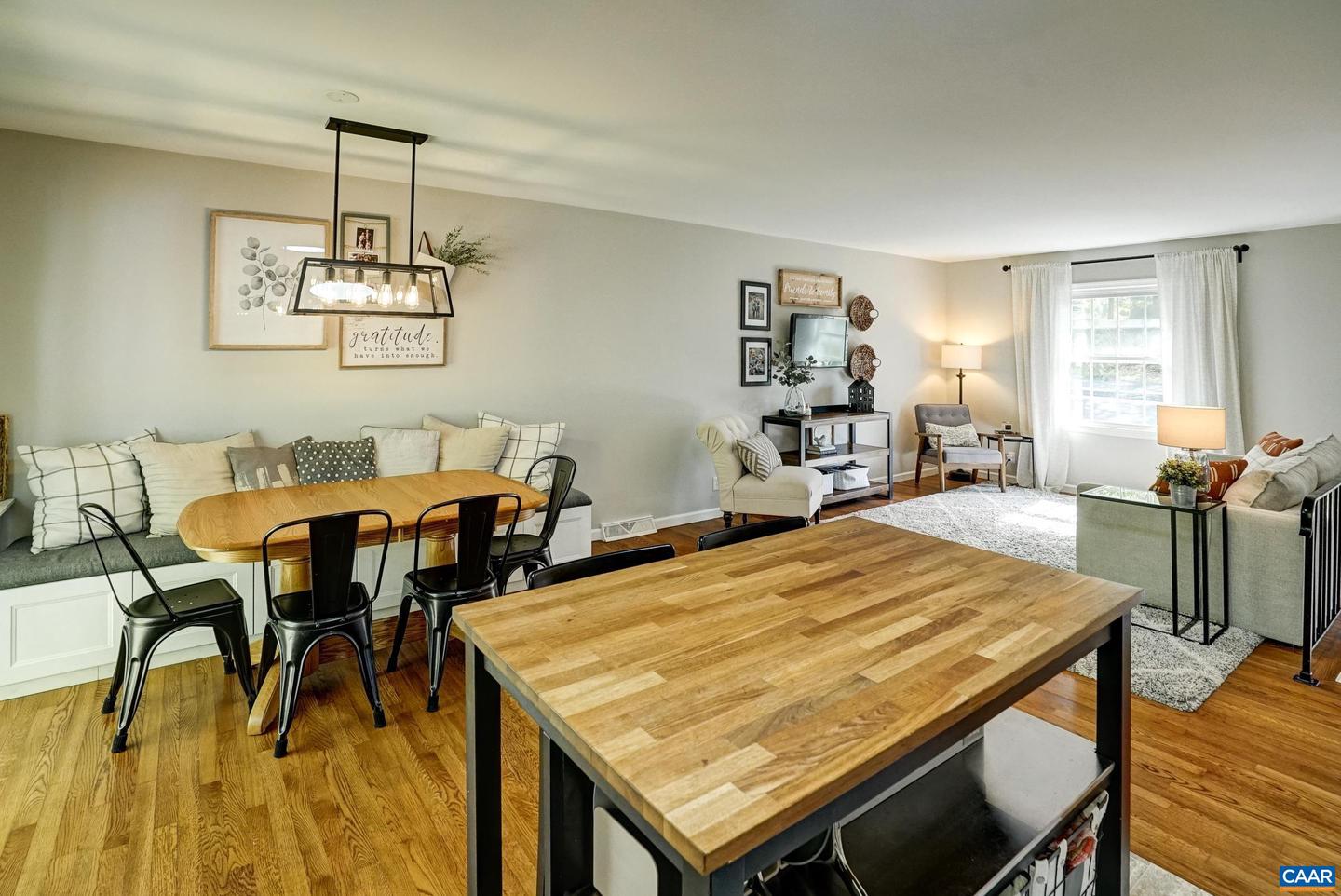 209 OLD LYNCHBURG RD, CHARLOTTESVILLE, Virginia 22903, 4 Bedrooms Bedrooms, ,3 BathroomsBathrooms,Residential,For sale,209 OLD LYNCHBURG RD,663822 MLS # 663822