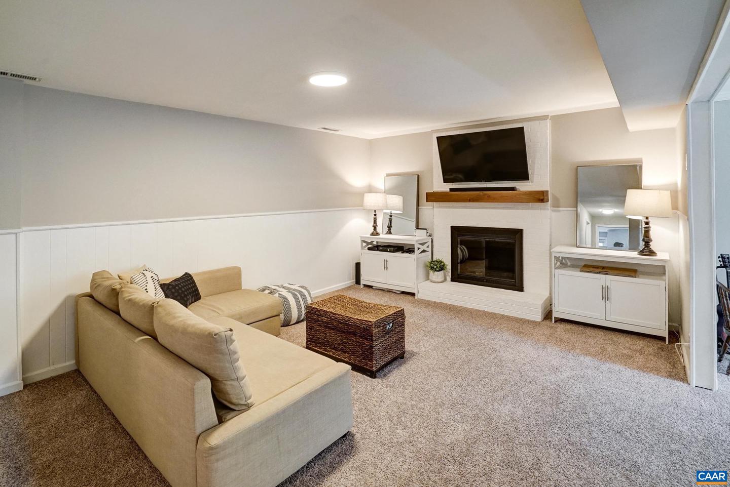209 OLD LYNCHBURG RD, CHARLOTTESVILLE, Virginia 22903, 4 Bedrooms Bedrooms, ,3 BathroomsBathrooms,Residential,For sale,209 OLD LYNCHBURG RD,663822 MLS # 663822