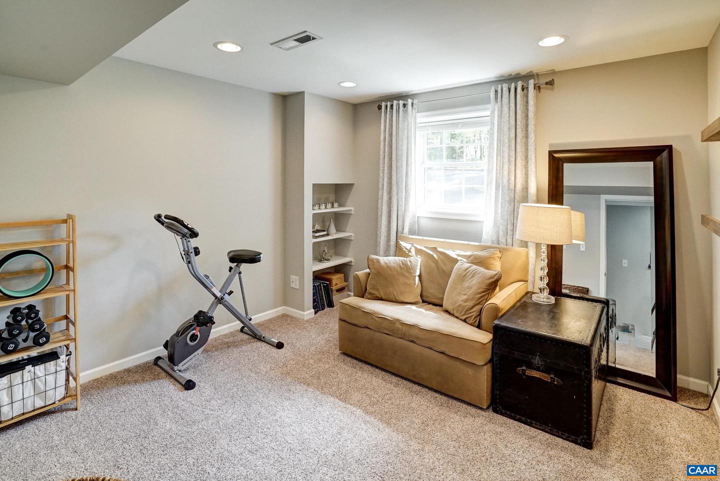 209 OLD LYNCHBURG RD, CHARLOTTESVILLE, Virginia 22903, 4 Bedrooms Bedrooms, ,3 BathroomsBathrooms,Residential,For sale,209 OLD LYNCHBURG RD,663822 MLS # 663822