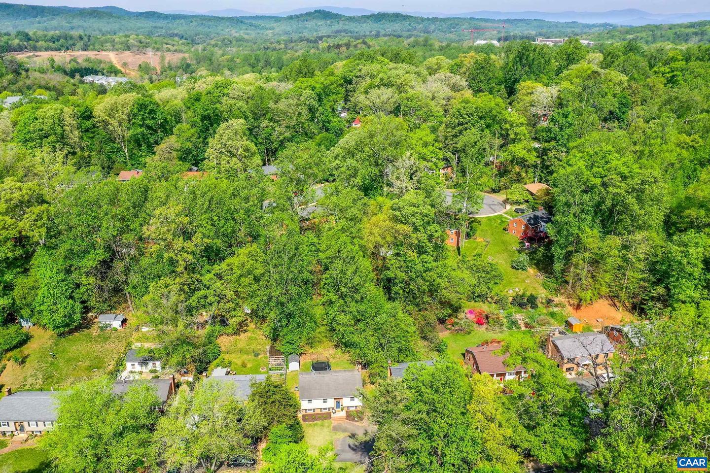 209 OLD LYNCHBURG RD, CHARLOTTESVILLE, Virginia 22903, 4 Bedrooms Bedrooms, ,3 BathroomsBathrooms,Residential,For sale,209 OLD LYNCHBURG RD,663822 MLS # 663822