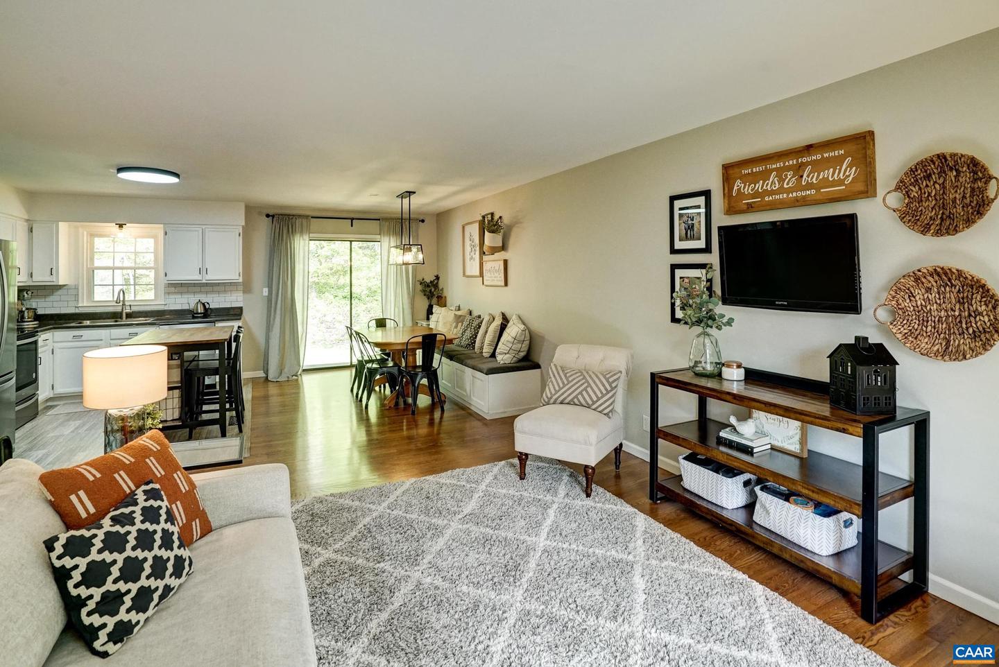 209 OLD LYNCHBURG RD, CHARLOTTESVILLE, Virginia 22903, 4 Bedrooms Bedrooms, ,3 BathroomsBathrooms,Residential,For sale,209 OLD LYNCHBURG RD,663822 MLS # 663822