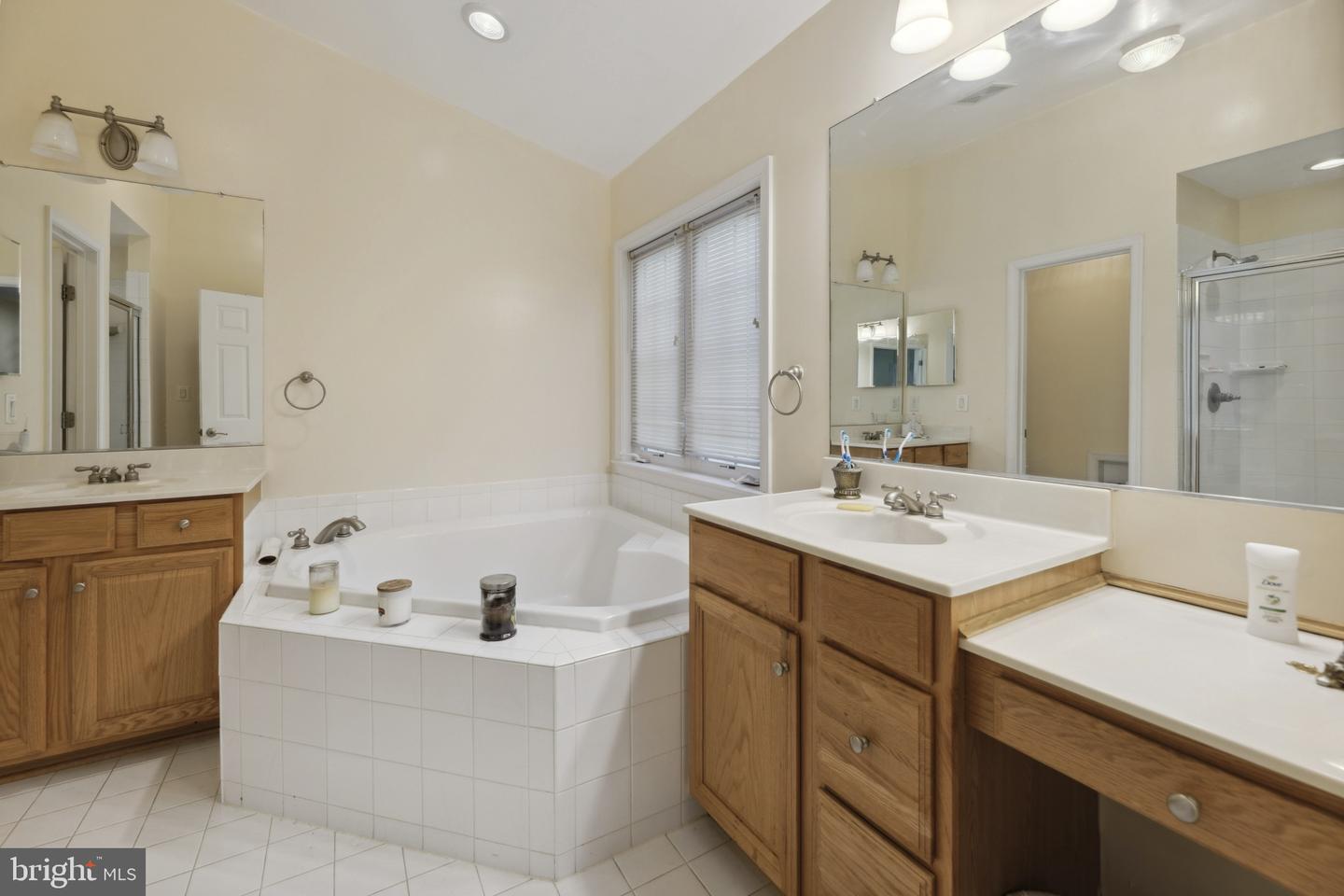 13050 GREG ROY LN, HERNDON, Virginia 20171, 4 Bedrooms Bedrooms, ,3 BathroomsBathrooms,Residential,For sale,13050 GREG ROY LN,VAFX2237346 MLS # VAFX2237346