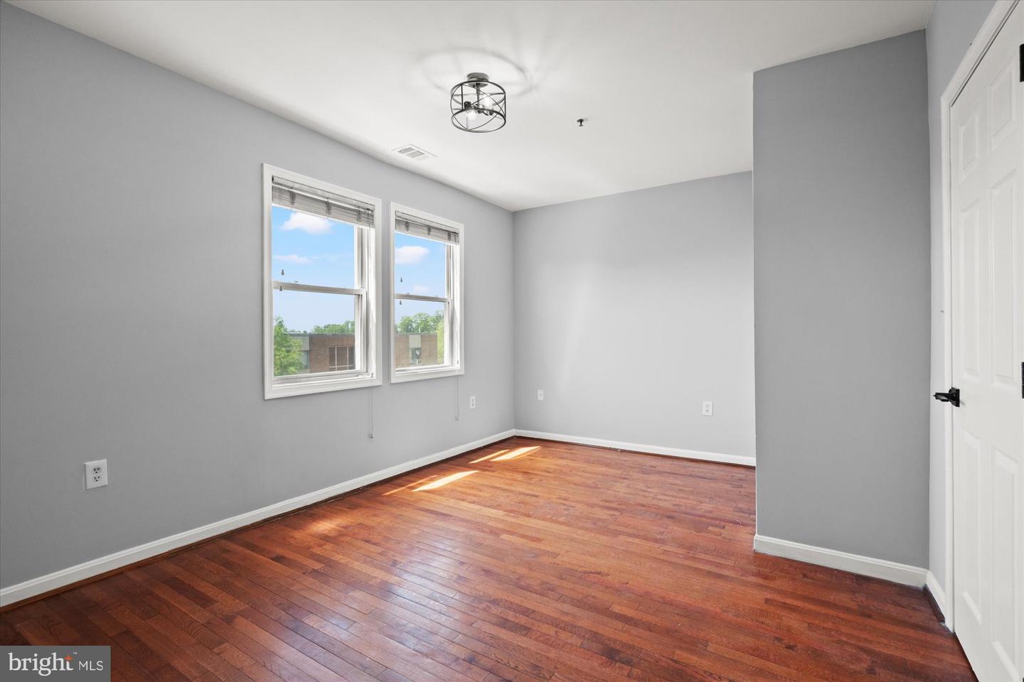 1241 18TH ST NE #5, WASHINGTON, District Of Columbia 20002, 2 Bedrooms Bedrooms, ,2 BathroomsBathrooms,Residential,For sale,1241 18TH ST NE #5,DCDC2197962 MLS # DCDC2197962