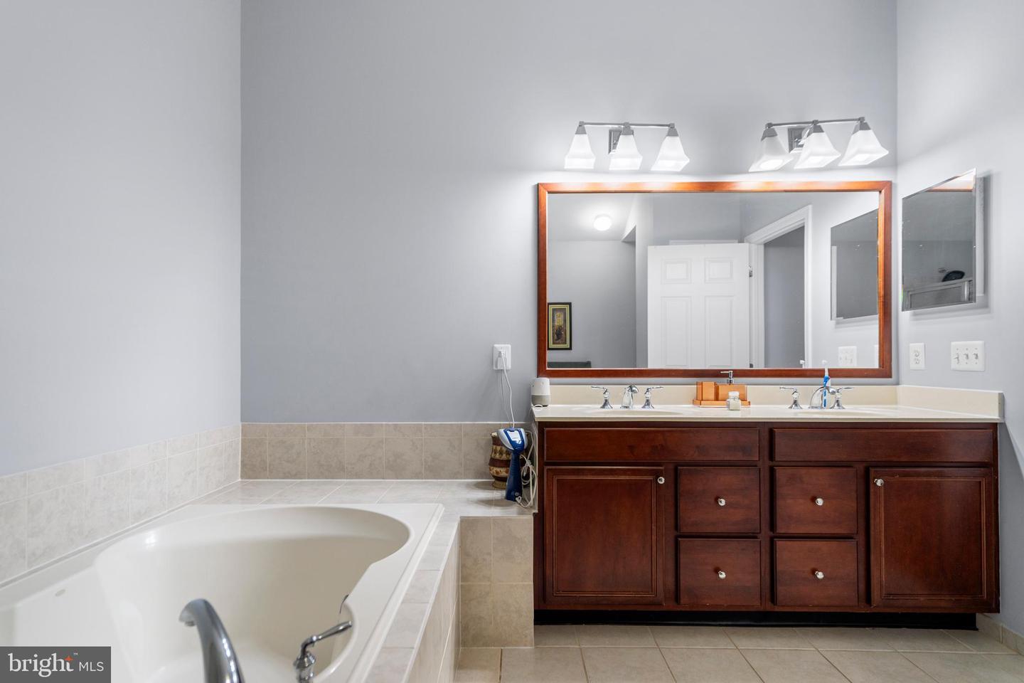 42955 CHANCERY TER, ASHBURN, Virginia 20148, 3 Bedrooms Bedrooms, ,3 BathroomsBathrooms,Residential,For sale,42955 CHANCERY TER,VALO2095082 MLS # VALO2095082