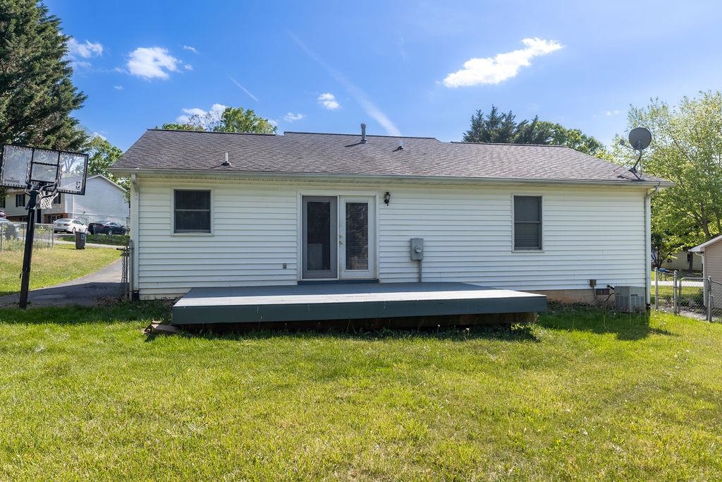 66 HAYRICK RD, WAYNESBORO, Virginia 22980, 3 Bedrooms Bedrooms, ,1 BathroomBathrooms,Residential,66 HAYRICK RD,663963 MLS # 663963