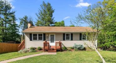 440 WOODLAND CIR, WAYNESBORO, Virginia 22980, 4 Bedrooms Bedrooms, ,2 BathroomsBathrooms,Residential,440 WOODLAND CIR,663965 MLS # 663965