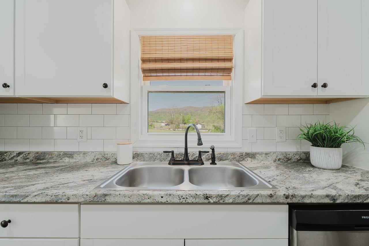 152 SEE MORE DR, SHENANDOAH, Virginia 22849, 4 Bedrooms Bedrooms, ,2 BathroomsBathrooms,Residential,152 SEE MORE DR,663966 MLS # 663966