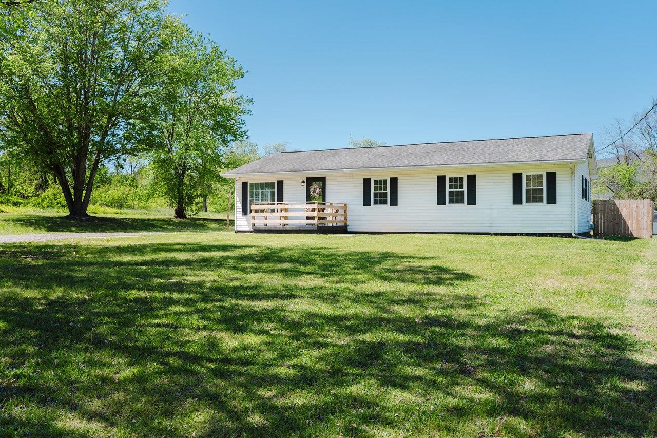 152 SEE MORE DR, SHENANDOAH, Virginia 22849, 4 Bedrooms Bedrooms, ,2 BathroomsBathrooms,Residential,152 SEE MORE DR,663966 MLS # 663966